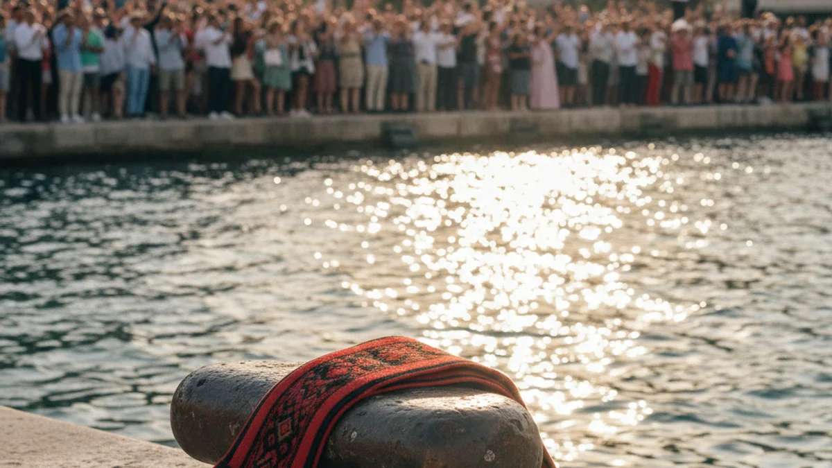 Imagen genérica de un ambiente festivo junto al mar con elementos tradicionales.