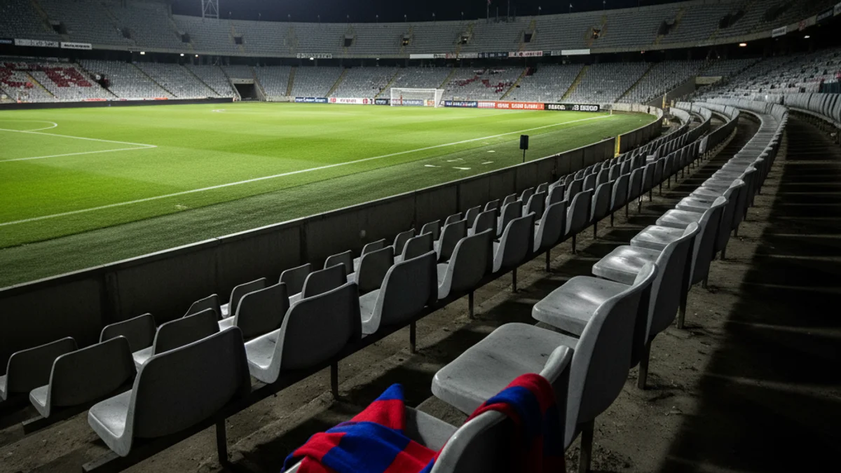 Imagen genérica de un estadio de fútbol iluminado de noche esperando un partido decisivo.