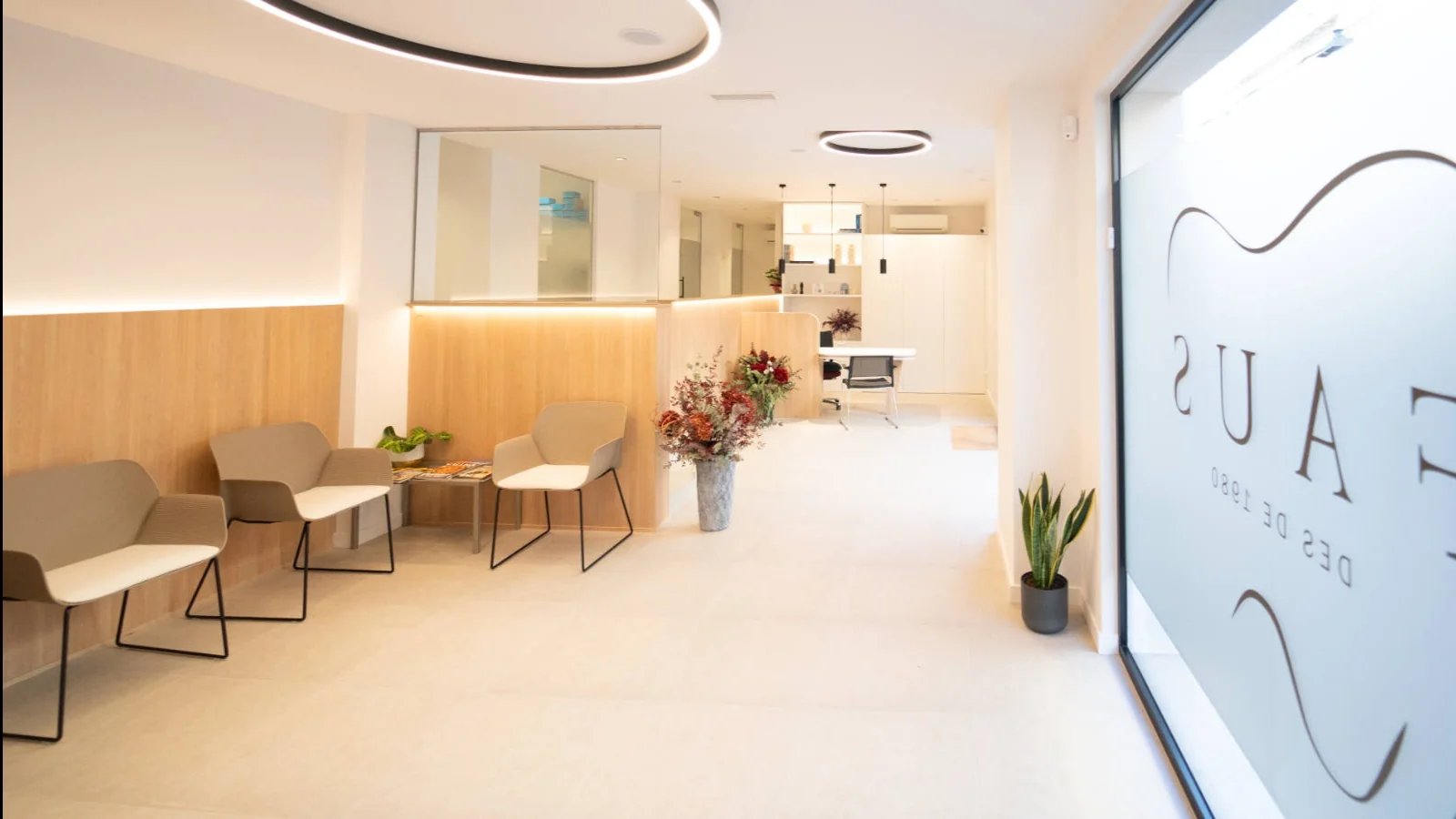 La Clínica Dental Faus de Sant Cugat compleix un any a les seves noves instal·lacions