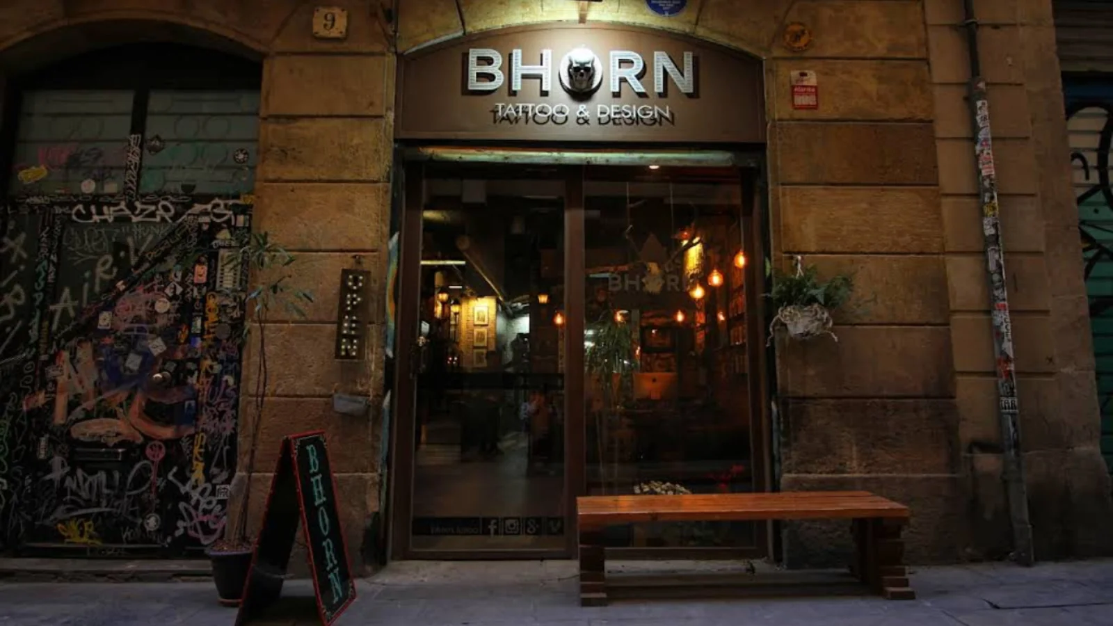 Reviviendo el alma del tatuaje en el corazón de Barcelona.