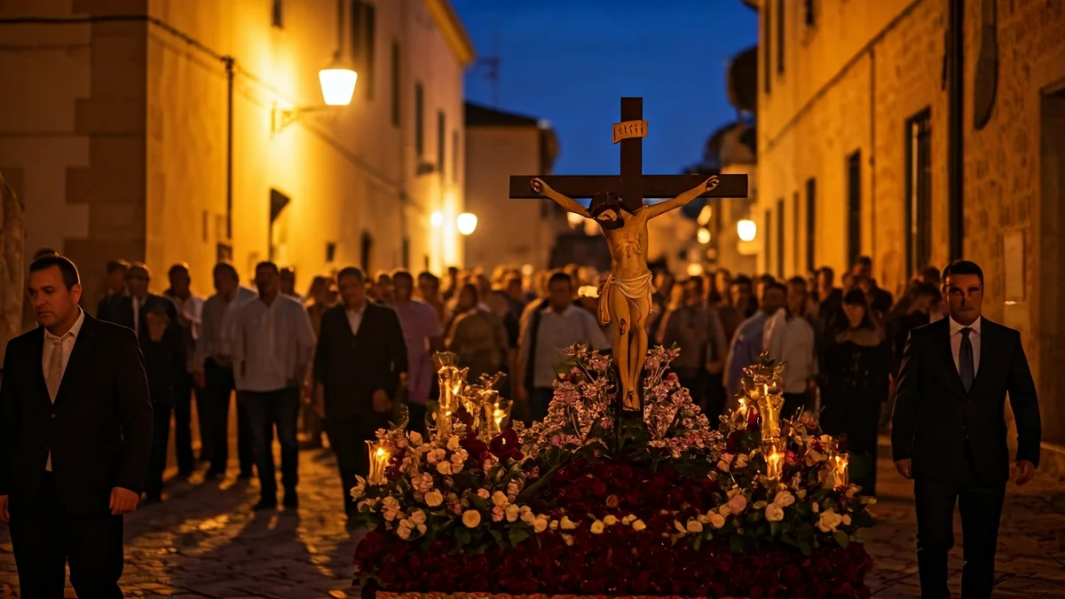 Imagen genérica de una procesión religiosa con un crucifijo de madera en una calle antigua