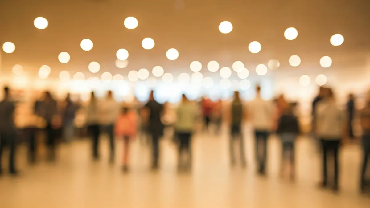 Imatge genèrica d'un centre comunitari amb activitats per a famílies.