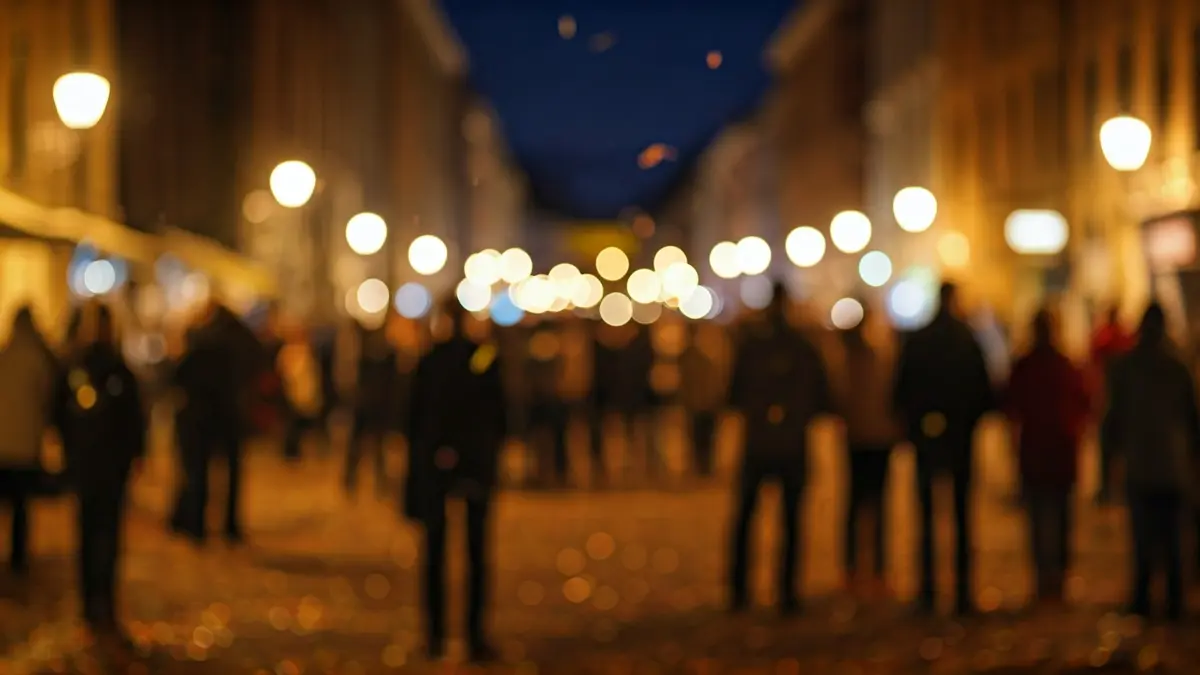 Imatge genèrica d'una fira comunitària amb gent i confeti.