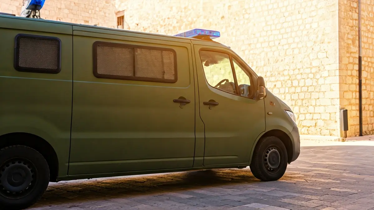 Imatge d'una unitat mòbil de la Guàrdia Civil a Les Borges Blanques