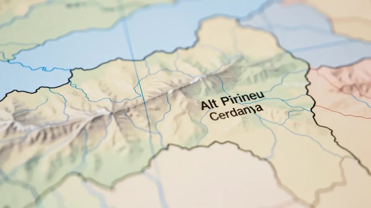 Mapa de la región pirenaica de Cataluña, destacando el Alt Pirineu y Aran, con énfasis en la Cerdanya.