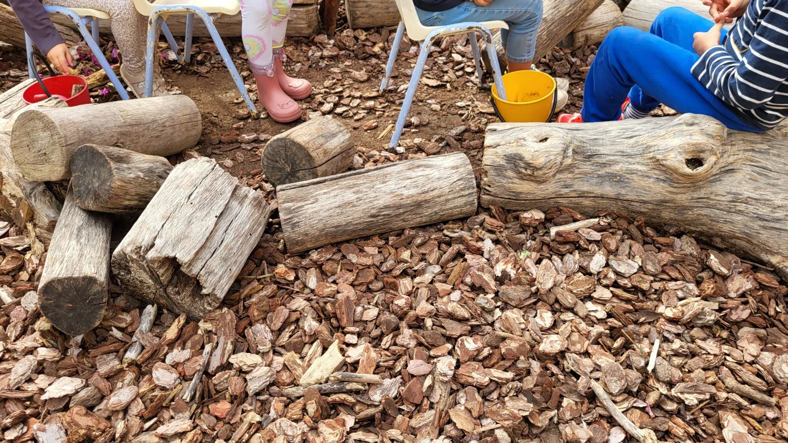 ¿Qué hace diferente al Centre d'educ inf Waldorf-Steiner Rosa d'Abril? 