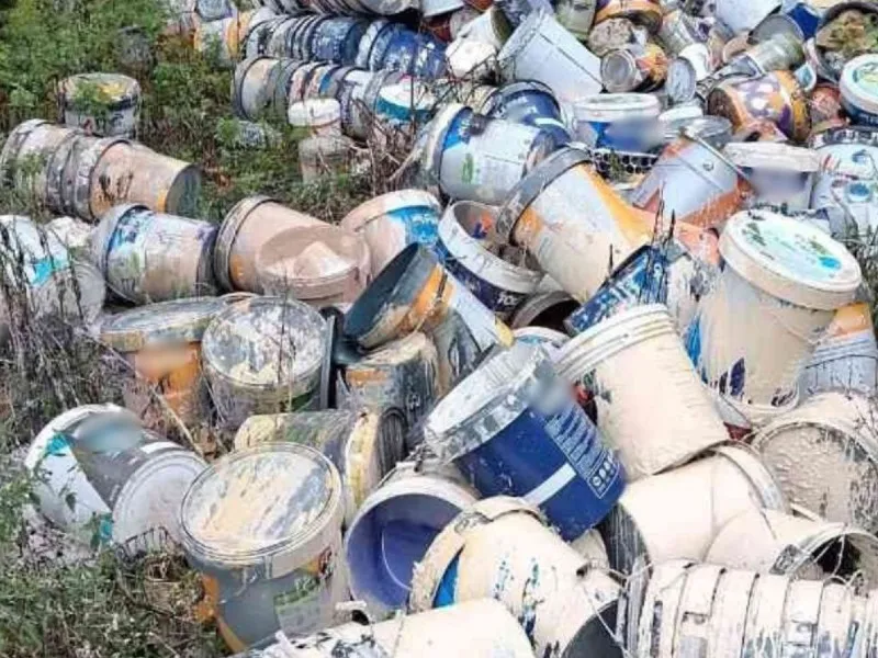 Agents Rurals denuncien abocament il·legal de pintura a Amer
