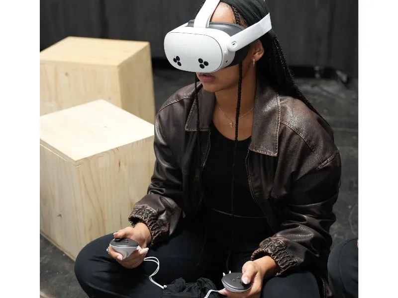 Alumnes de Sitges creen 'Contes fantàstics' amb realitat virtual