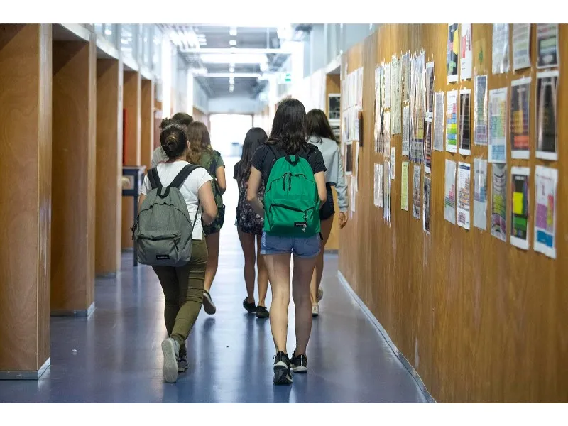 Educació amplia programes de benestar emocional i salut mental