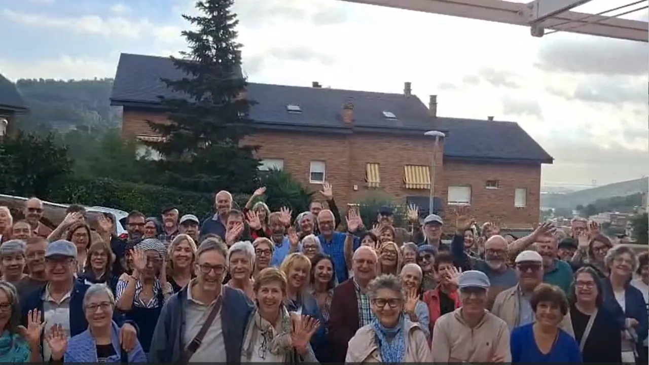Més de cent avis i les àvies viuen la Castanyada amb els seus nets a l’Escola Bressol Sant Climent
