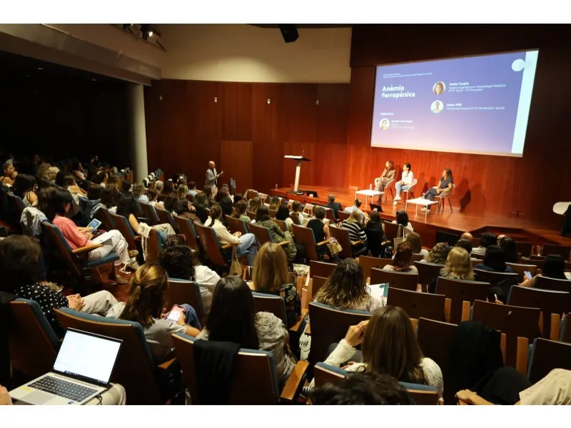 Professionals sanitaris debaten sobre pediatria a l'Alt Penedès i Garraf
