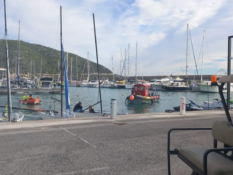 Simulacre d'incendi i vessament al Port del Garraf posa a prova els plans d'emergència